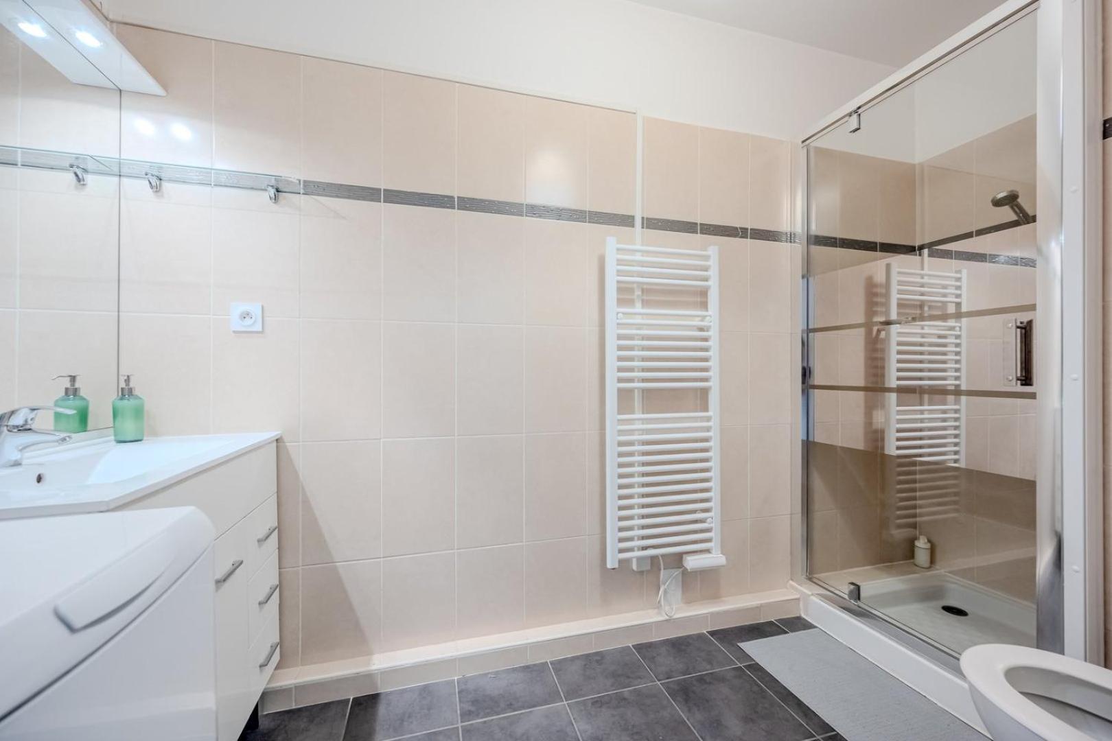 Le Neroli T2 Dernier Etage Avec Terrasse Et Garage Lejlighed Toulon Eksteriør billede